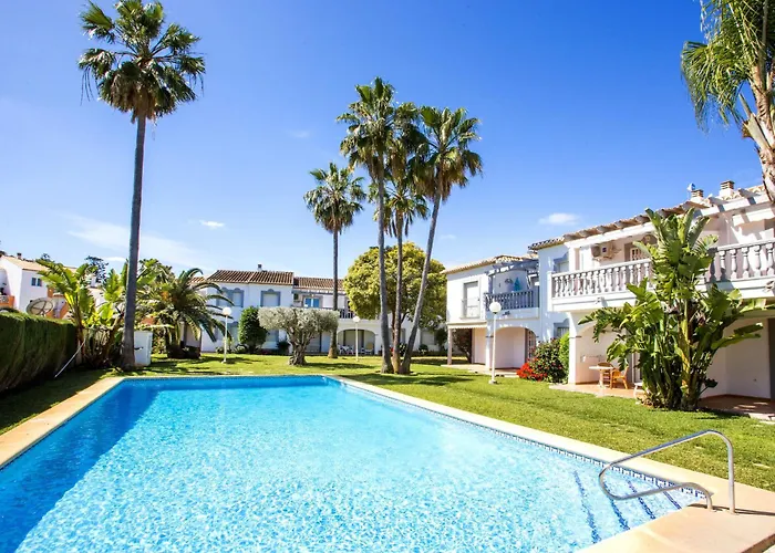 Апартаменти La Giralda F By Interhome *